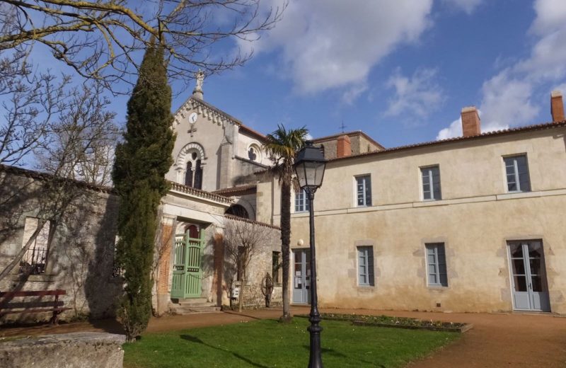 Eglise la garenne valentin credit ot voyage dans le vignoble