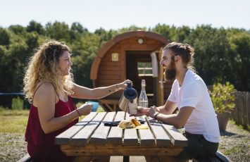 NUIT EN TONNEAU AU VIGNOBLE MARCHAIS