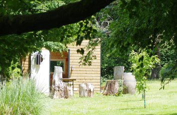 CABANE DES COURTILS A SAINT FIACRE SUR MAINE