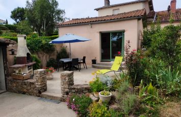 Gîte l’Éperon 2 – Petite maison de vacances à Clisson face au château