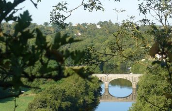 Panorama sur la Sèvre et le pont de la Haye-Fouassière